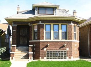 5330 W Barry Ave, Chicago, IL