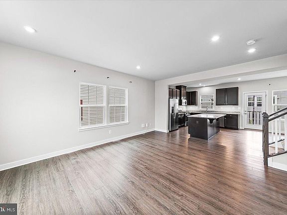 5th image of 2145 Rivers Dr