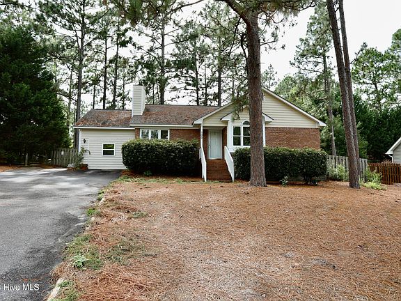 2nd image of 100 Sawmill Road E