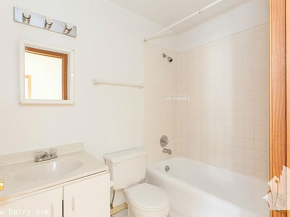 2nd image of 635 W Barry Ave #727