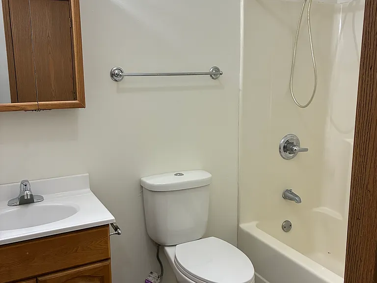 2070 Center St #C — Photo 8