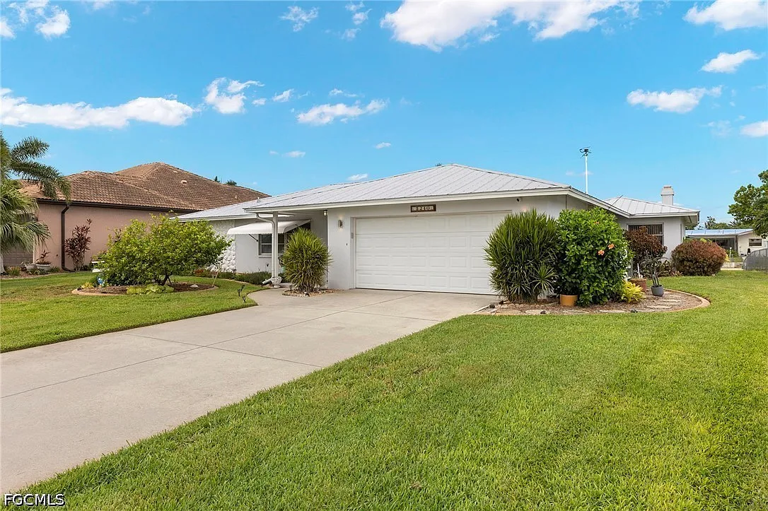3 bed, 2.0 bath, 1764 sqft, $4,900 — Photo 2