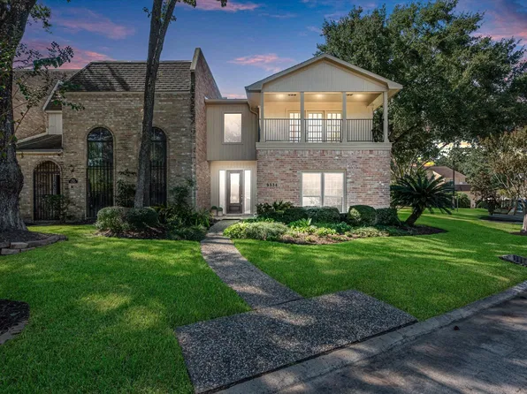 9334 Briar Forest Dr, Houston, TX 77063