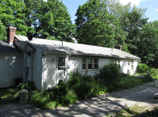 31 Tanyard Rd, Dudley, MA 01571