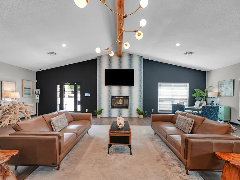 The District Apartments — Photo 1
