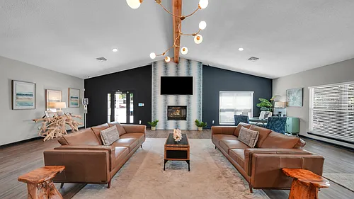 The District Apartments Photo 1