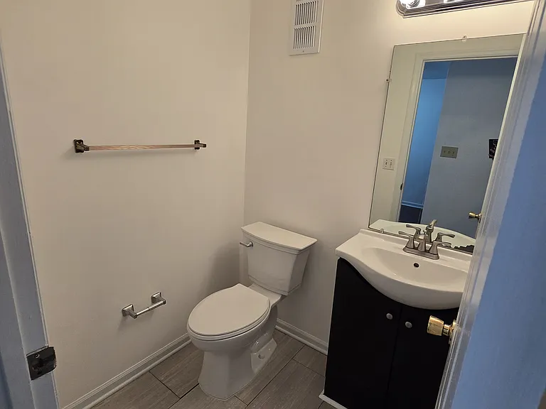 2218 Timberwood Cir N — Photo 11