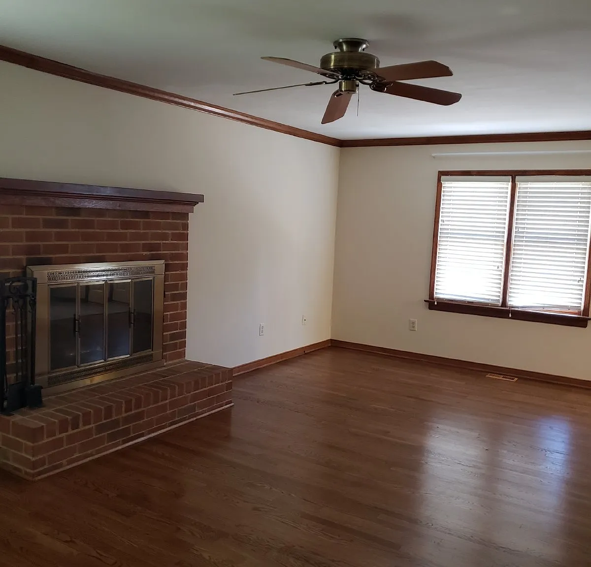 3 bed, 2.5 bath, 1863 sqft, $2,470 — Photo 4