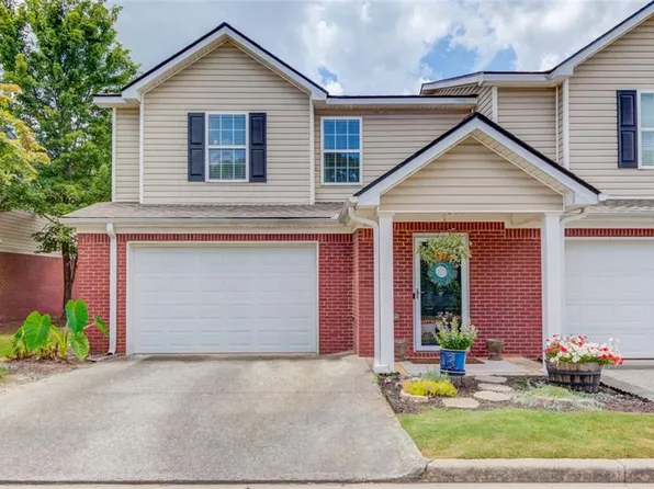 152 Tara Commons Dr, Loganville, GA 30052