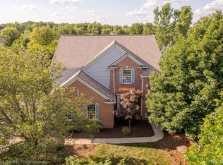 44620 Spring Hill Rd, Northville, MI 48167