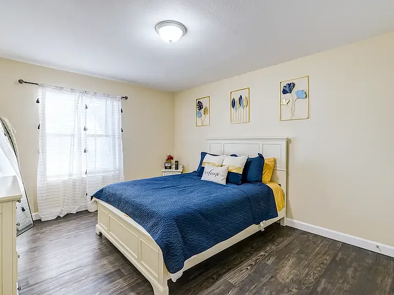 Spring Lake Village Apartments — Photo 16