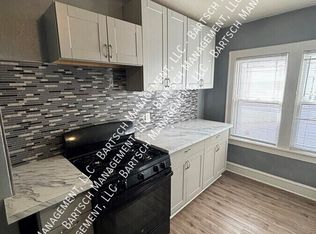 5900 W Wells St APT 4, Wauwatosa, WI 53213