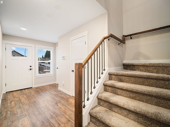 5th image of 2602 NE 51st St