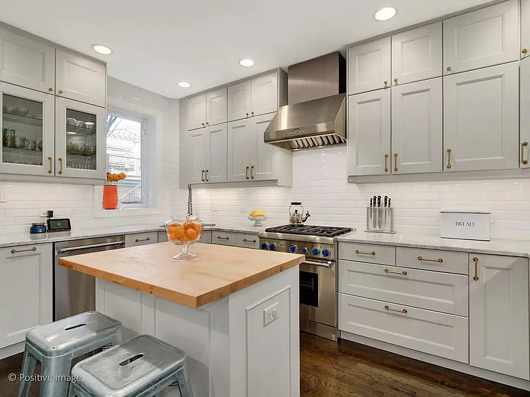 1814 N Lincoln Park W #1 — Photo 9