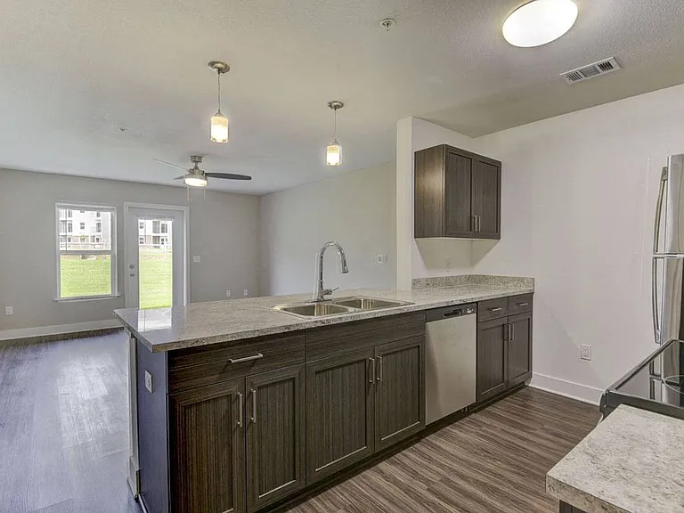 Dodson Pointe Apartment Homes — Photo 35