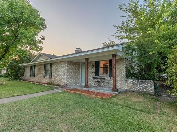 2nd image of 2110 Chippendale Dr
