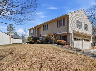 16 Towne Drive, Derry, NH 03038