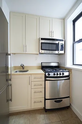 Rented by Brown Harris Stevens | media 8