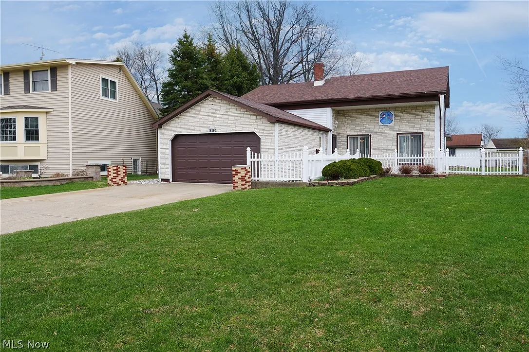 36360 Sunset Dr photo 1