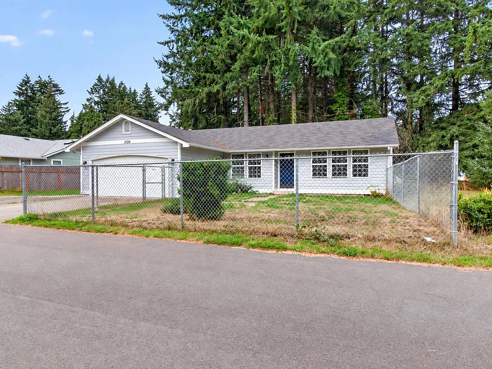 5724 7th Ave SE