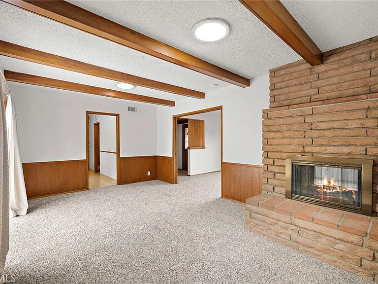509 California Dr — Photo 8