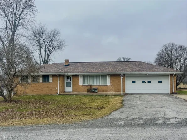 15523 Wayne Dr, East Liverpool, OH 43920