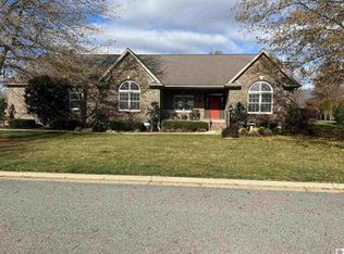 325 Peppers Mill Dr, Paducah, KY 42001