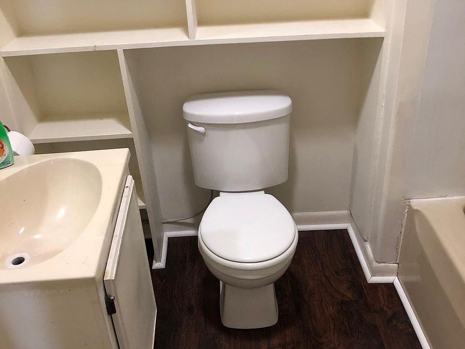 2nd image of 610 Binford St APT C