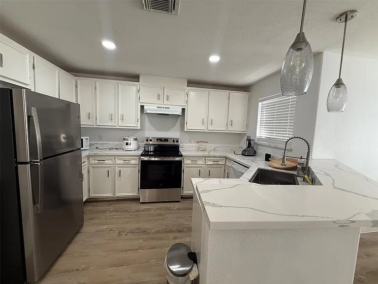 3114 Bolt St — Photo 29