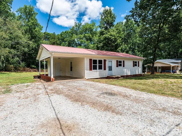 5424 Glenview Dr, Hickory, NC 28602
