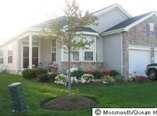 10 Ambrose Dr, Columbus, NJ 08022