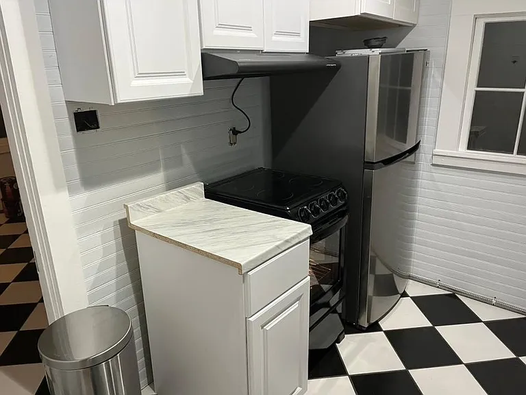 232 Saint George St #1 — Photo 6