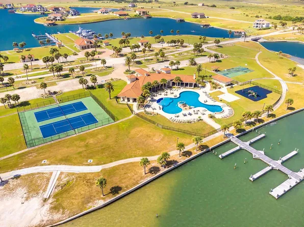 W Lago Loop Rd, Port O Connor, TX 77982