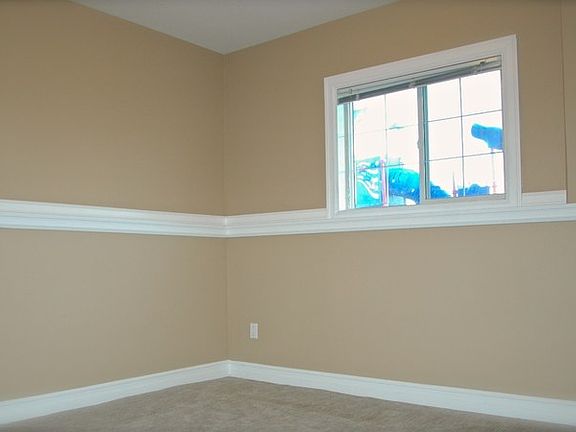 4th image of 4721 BB 48th Ave