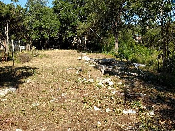 4th image of 3917 Lago Vista Dr