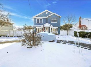 37 Beaumont Ave, Massapequa, NY 11758
