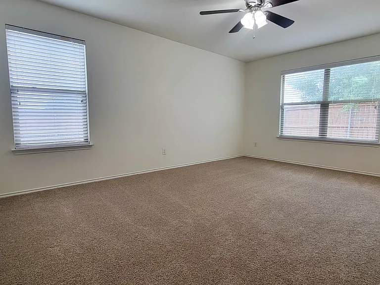 111 Jasmine Cv — Photo 16