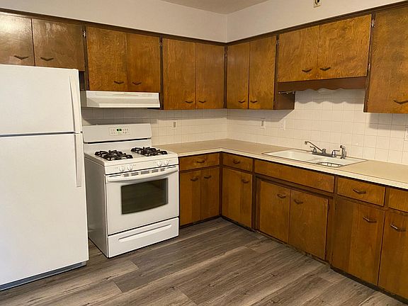 5th image of 1348 Seward Ave