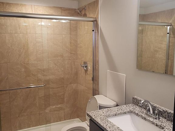 4th image of 1513 Republic St #16