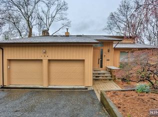 124 10th St, Cresskill, NJ 07626