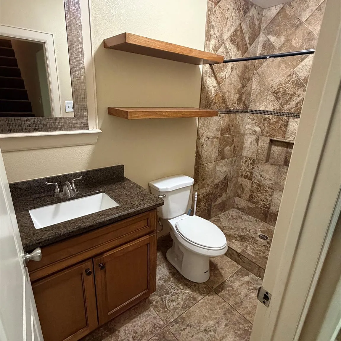1 bed, 1.0 bath, 773 sqft, $1,400 — Photo 3