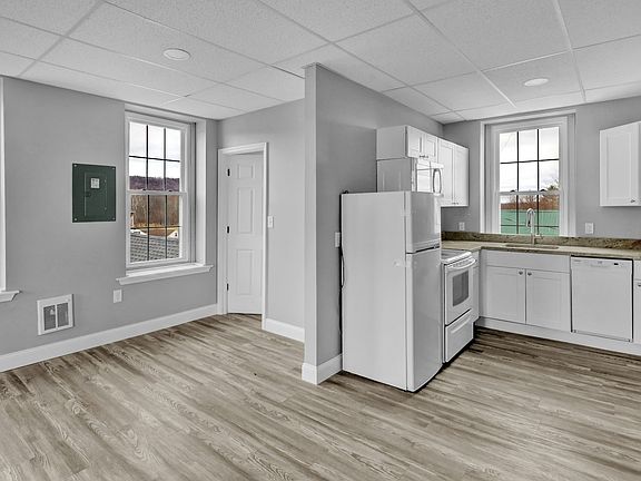 5th image of 2693 W Philadelphia Ave #5