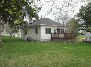 1803 Pine St, Perry, IA 50220