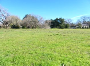 17 Hollamon Dr, Seguin, TX 78155