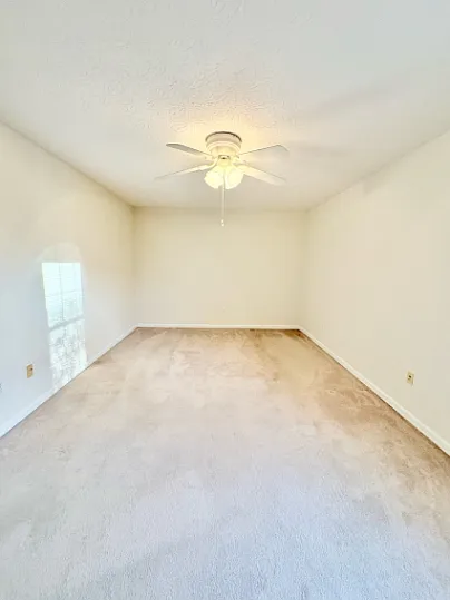 19 Rose Garden Ln #101 — Photo 13