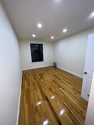 4th image of 81 Wadsworth Ave Unit 54