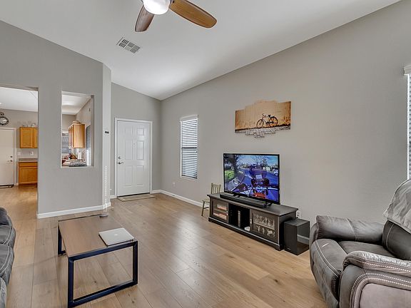 5th image of 3419 W Steinbeck Dr