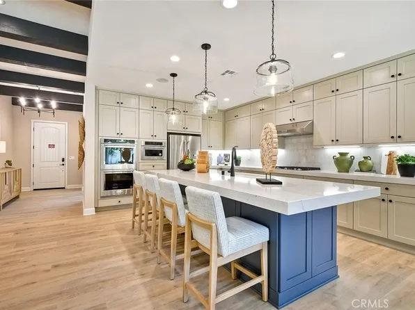 2921 Orchard Ln, Escondido, CA 92026