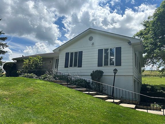 5th image of 35 Mulberry Ln