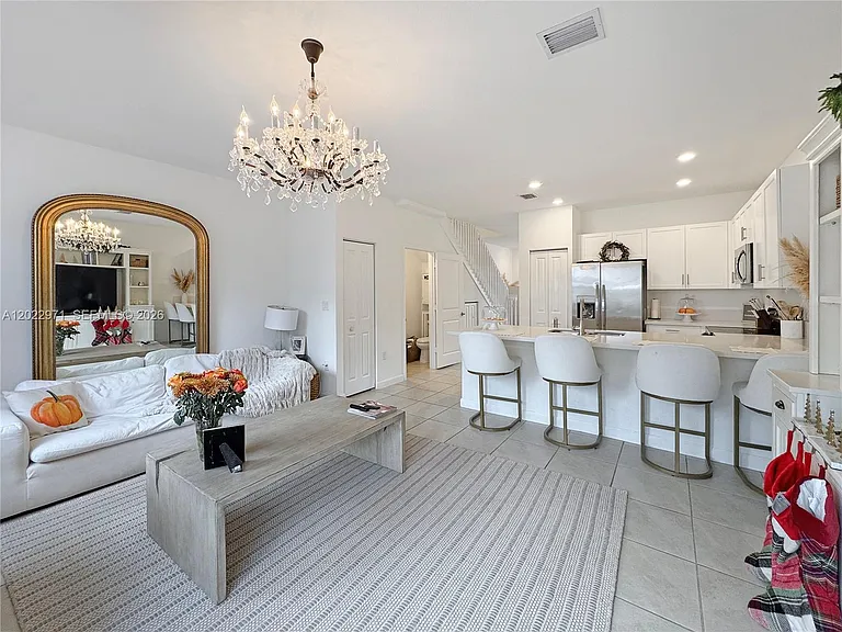 14813 SW 183rd Ter #14813 — Photo 9